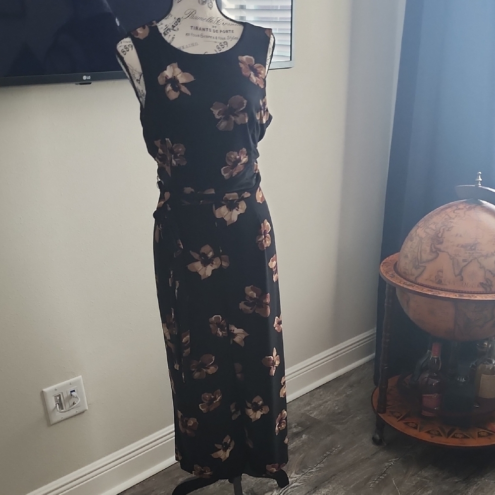 Closet Clear Out- Tommy Hilfiger Black and Tan Wide Leg Jumpsuit Capri Length